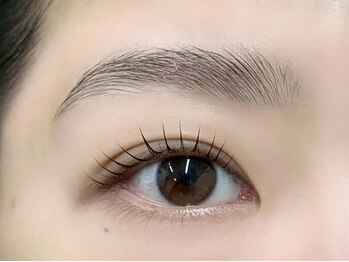 ハリウッドブロウリフトワクシー 渋谷(HOLLYWOODBROWLIFT WAXYYY.)の写真/【著名人も通う実力店】眉毛×まつ毛同時90分◆新HBL＋パリジェンヌラッシュリフト／まつ毛パーマ◆渋谷駅