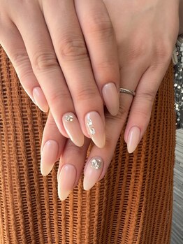 エイティピカル(Atypical)/大人シンプル