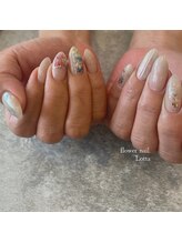 ロッタ(Lotta)/フラワーネイル☆