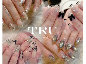 トゥルー 新宿店(TRU)の写真/落ち着いた色で大人っぽい指先に！マグネットの煌めきと繊細ドットで魅了☆