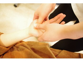 整体 骨盤調整サロン ボディライト フレンテ西宮店/ハンドリフレクソロジー