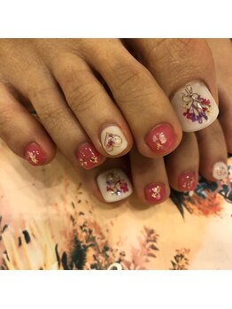 トータルサロン 白べぇーっ プラス/フラワーネイル