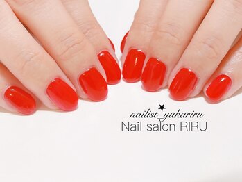 リル(RIRU)/赤ワンカラーネイル