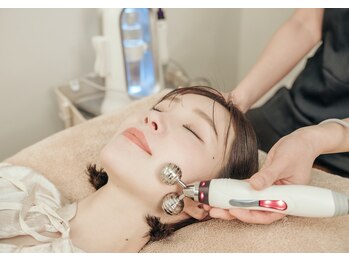 アネラ(ANERA)/ガルバニックエレクトロ導入