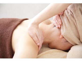 リンパサロン リ スタート/肩こり首コリケアには定評あり♪