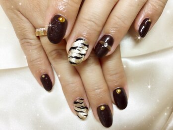 ウィズ フェリーク/ブラウン虎ネイル