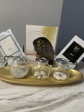 笑幸(にこ)/水素焼成サンゴ:ピュア&ブラック