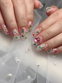 宝石ネイル