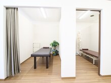 オン鍼灸整体院(ON鍼灸整体院)の雰囲気（カーテンを閉めてプライバシーを確保できれば私だけの空間に）