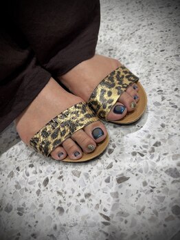 モツヲネイル(motsu.O! NAIL)/ディープブルーニュアンスフット