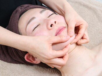 那賀洋子式 顔ジム 大分戸次店の写真/【速攻実感!!】メディアで話題の希少技術「顔の筋膜リリース」で圧倒的小顔！紹介お試し→3,980円