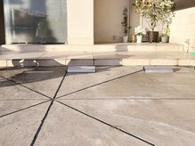 駐車スペースは真ん中２台分◎