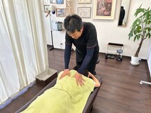 しん整体 ラボの雰囲気（ストレス？背骨の歪みを整える事で調子が良くなります。）