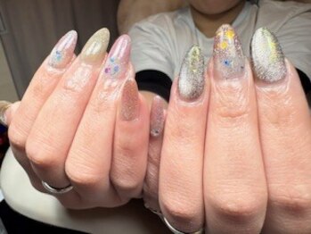 リネイルサロン(Re. nail salon)の写真/お客様にお似合いの色でおまかせネイル