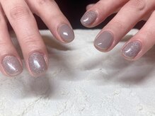 コーシェリ(koselig)/グレージュネイル