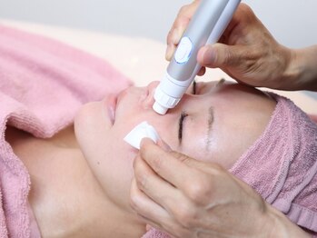 ジュエルビューティー(Jewel Beauty)の写真/憧れの韓国ツルスベ肌に♪毛穴の汚れを徹底除去！毛穴の開き、ザラつき、黒ずみでお悩みの方におすすめ◎