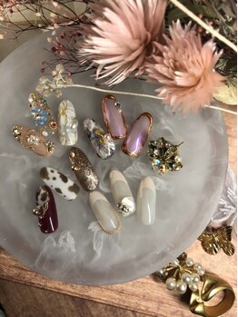 アジュールネイル アンド ビューティー 京橋店(AzurNail & Beauty)の写真/【10本何でもOK☆オフ込¥7000】人気のマグネットネイルやニュアンス、フラッシュネイルも◎モチの良さも♪