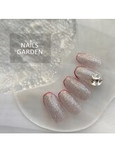 ネイルズガーデン(NAILS GARDEN)/フラッシュ×ビジューネイル
