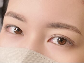 アプレ(APPELER)の写真/人気の美眉スタイリングで第一印象を左右する眉を整えます♪眉のお悩みはプロにお任せ！理想のお目元に☆