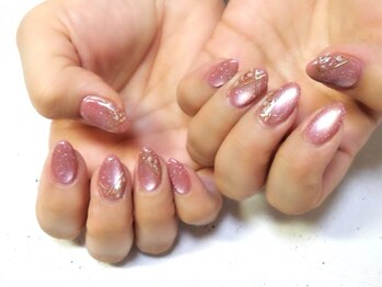 ネイルサロン ロウダ(Nail Salon LUODA)の写真/≪素肌になじむカラーで、飾らない美しさを。大人女性のための美容時間≫ケア＆ハンドマッサージ付♪