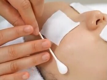 マリー エクランの写真/★新導入★乳酸40％配合でお肌の中からトラブル改善!ふっくら白雪肌を作るホワイトスノーピーリング。¥5500