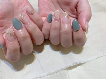 ネイルズ ララ(nails Lala)/カーキ。