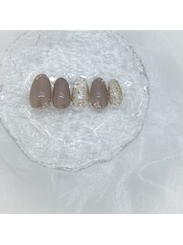 ¥7.800　囲みネイル（加藤り）