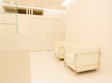 Sahorimo ladies&men's esthetic【サホリモ】の雰囲気(白を基調とした落ち着きと清潔感のあるサロン)