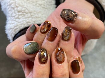 カーティシーネイルズ(curtisii NAILS)/