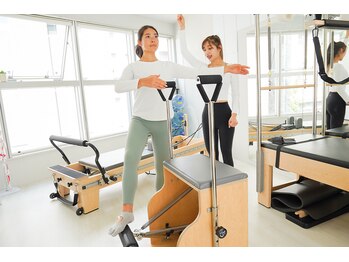 ピラティススタジオ ルルト 豊田店/《楽しみながら運動する》