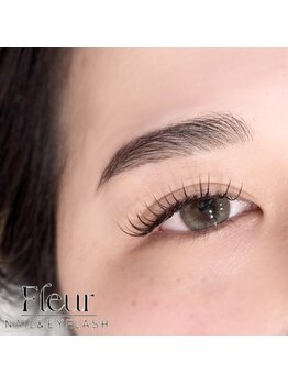 フルール 錦糸町店(Fleur)の写真/《美眉アイブロウwax&パリジェンヌラッシュSET有》フリーハンドで似合わせ施術！眉毛を整えて垢抜け感UP♪