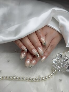 ビビ(ViVi)/宝石ネイル