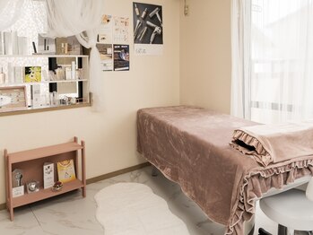 エムアンドアール アイ アンド ブロウ ジーネイル(M&R eye&brow G nail)/店舗写真