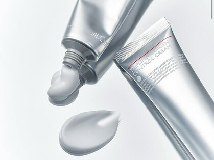 サロンドオフ 御堂筋店(salon de off)の写真