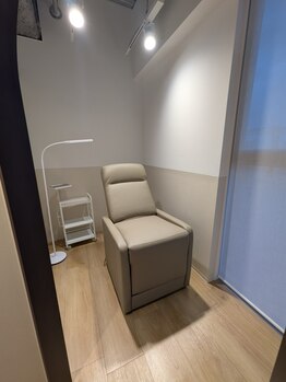 SALON VILLAGE Nagoya 2nd.の写真/半個室でマンツーマン施術！ゆったり極上まつげ空間で、あなただけの美を叶えます☆