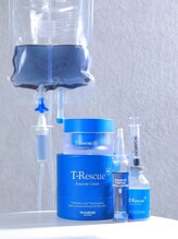 トロイアルケ-究極の美容液-【ニキビ、赤み、熱を持った肌】レスキュー美容液で素早く肌を鎮静します。