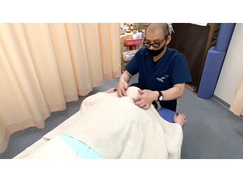 目黒コスモ治療院/肩こり腰痛膝の痛み鍼灸整体