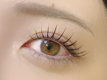 トイロ(toiro)の写真/ぱっちり?ナチュラルまで◎似合わせデザイン★“可愛い”も“上品”も叶う、こだわりのまつ毛パーマ