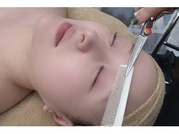 アオゾラ(AOZORA)/眉毛カット