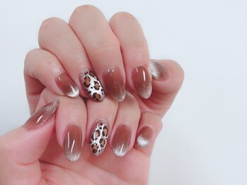 フォンテーヌブロー 野々市店(Fontaine Brow)/付け放題フリーデザインネイル