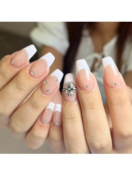 ウズ(UZU)/フレンチネイル