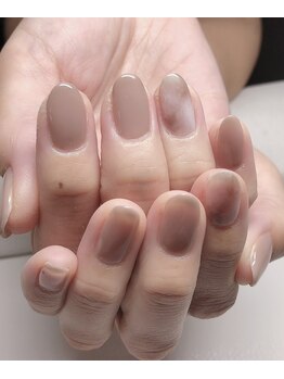 ブラウンベージュ