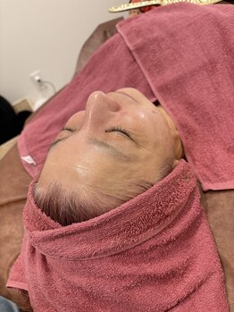 ロール(Rowl)/ハーブピーリング