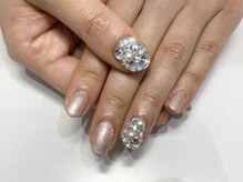 クォーターリゾートネイル(QUARTER RESORT nail)/パールビジューネイル☆