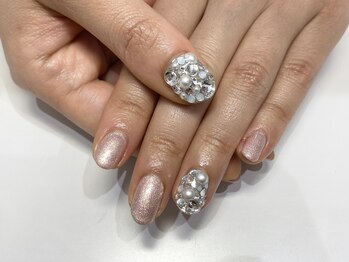 クォーターリゾートネイル(QUARTER RESORT nail)/パールビジューネイル☆