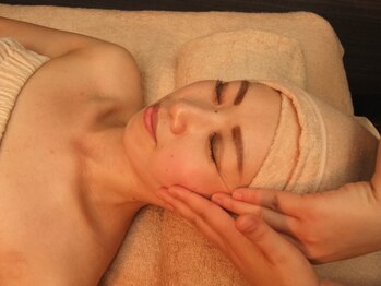 憩いサロン ユリ(yuri)/フェイシャル・肌質改善大宮店