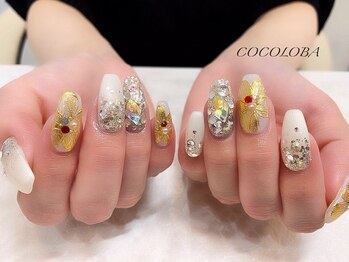 ココロバ ネイルアンドビューティーサロン(COCOLOBA)/ゴールドフラワーネイル♪