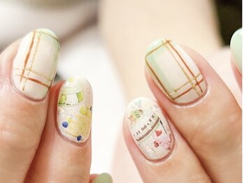 リリー(Lilly)/スイーツネイル