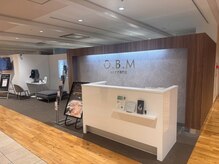 オービーエム 福岡天神三越店(O.B.M)の雰囲気（福岡三越B1階・天神駅直結）