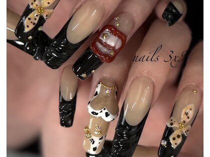 ネイルズサンカケルキュー(NAILS 3×9)の写真
